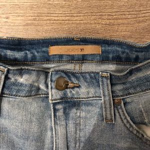 Joe’s distressed denim jeans size 29.